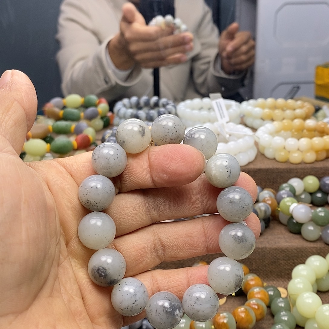 和田玉（糖玉）未镶嵌手链