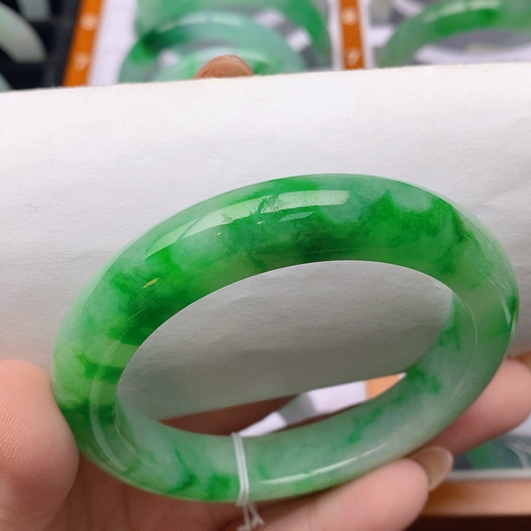 翡翠未镶嵌手镯58