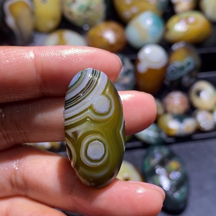 玛瑙/玉髓未镶嵌珠宝半成品97