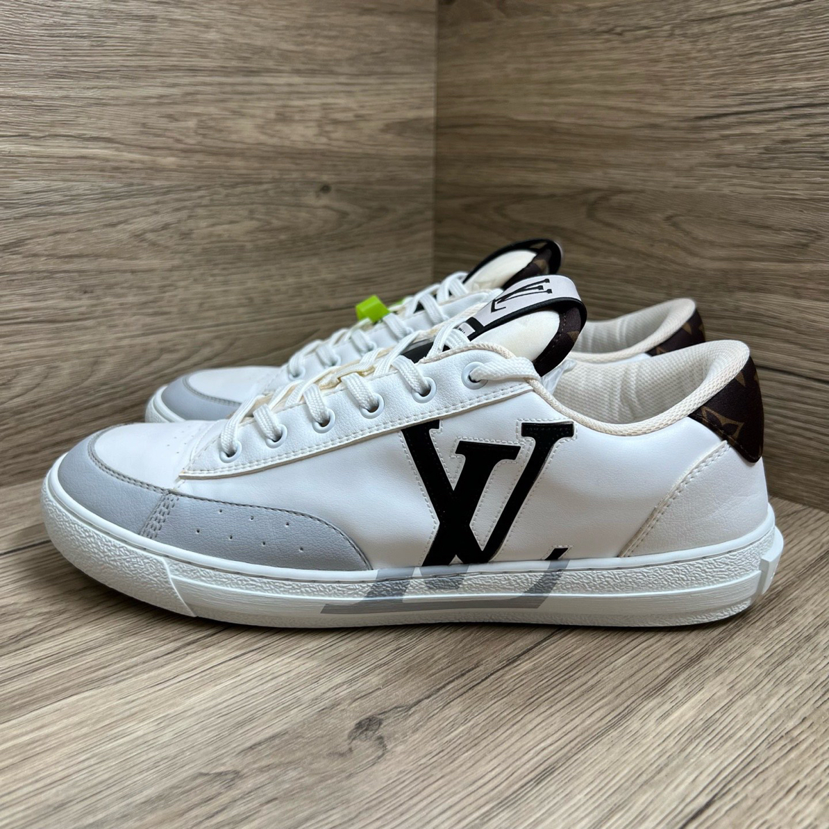 95新 LouisVuitton/路易威登 Charlie 白灰黑板鞋 41码/97新/无配