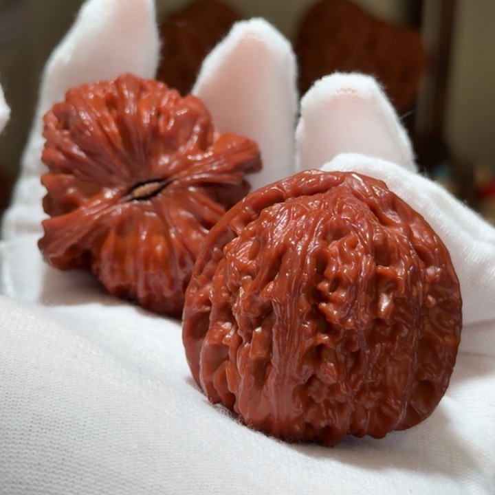 吊坠文玩核桃全品大肚子子老核桃三角白狮子