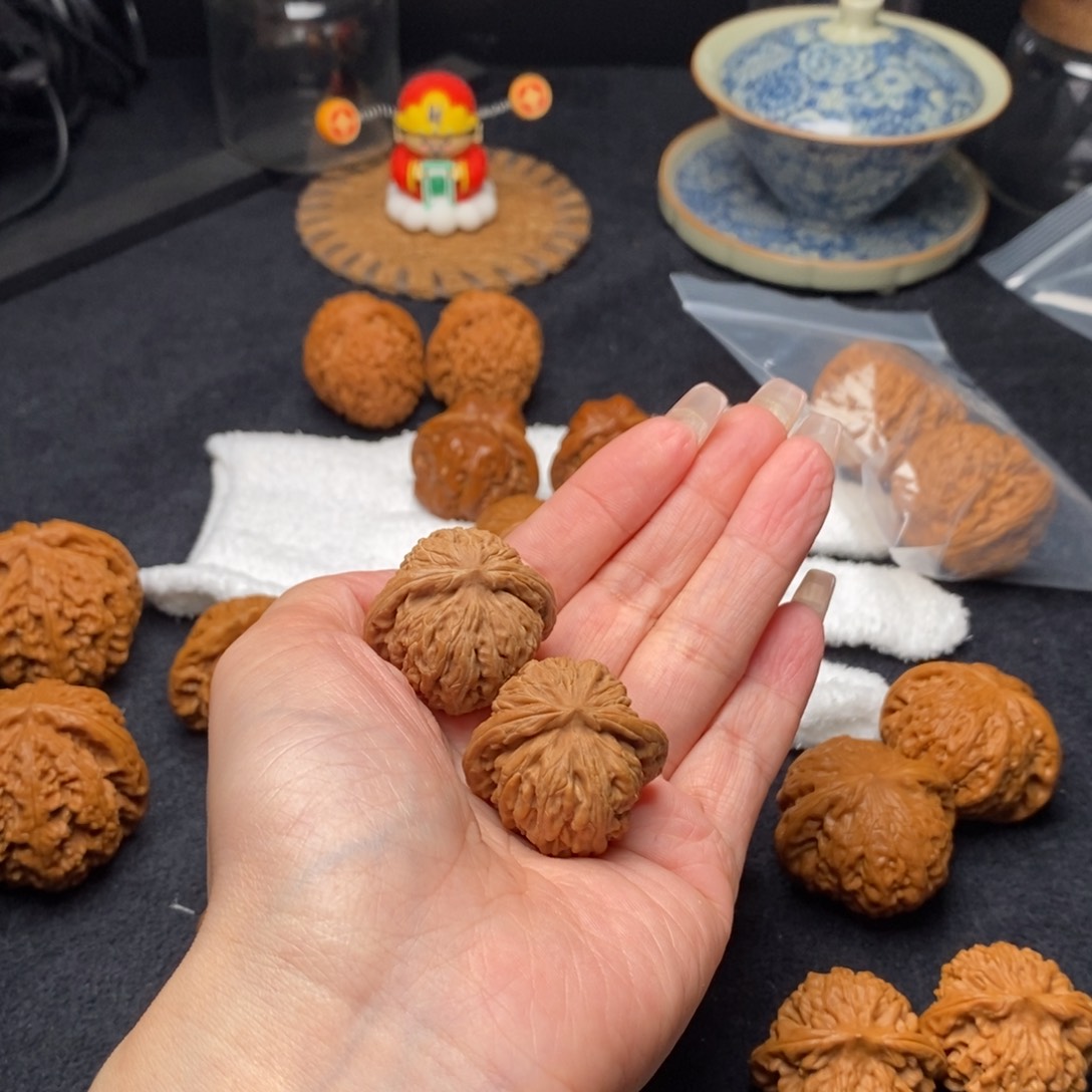 文玩核桃吊坠汉高楼33