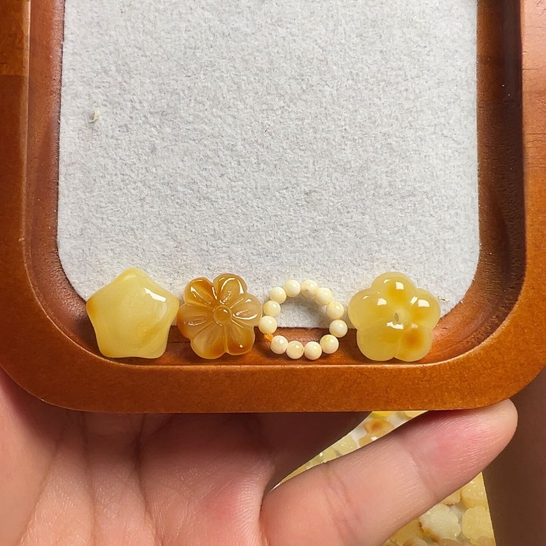 蜜蜡颈饰未镶嵌?****?星星五瓣花梅花跑环