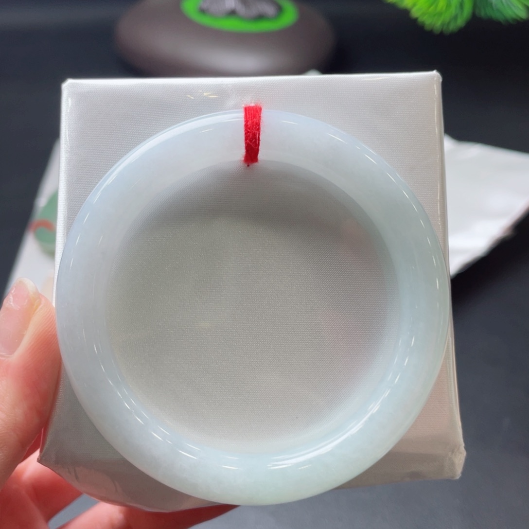 【闪购商品】翡翠手镯未镶嵌57圆条