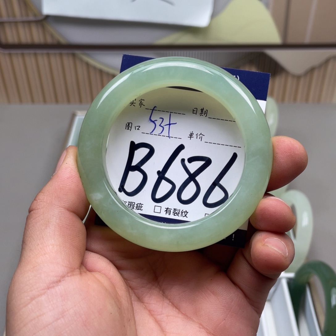 岫玉手镯手镯未镶嵌