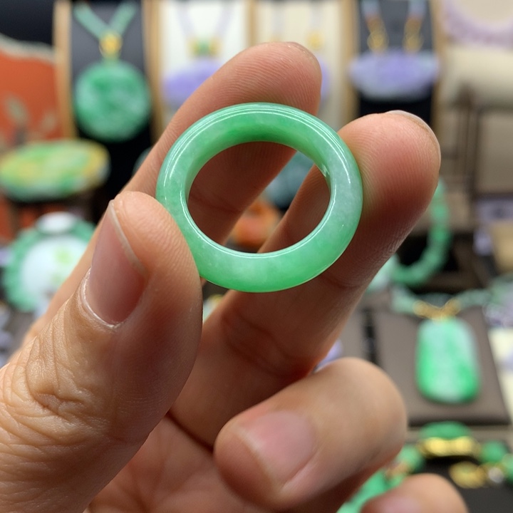 翡翠未镶嵌吊坠(不含链)翡翠戒指