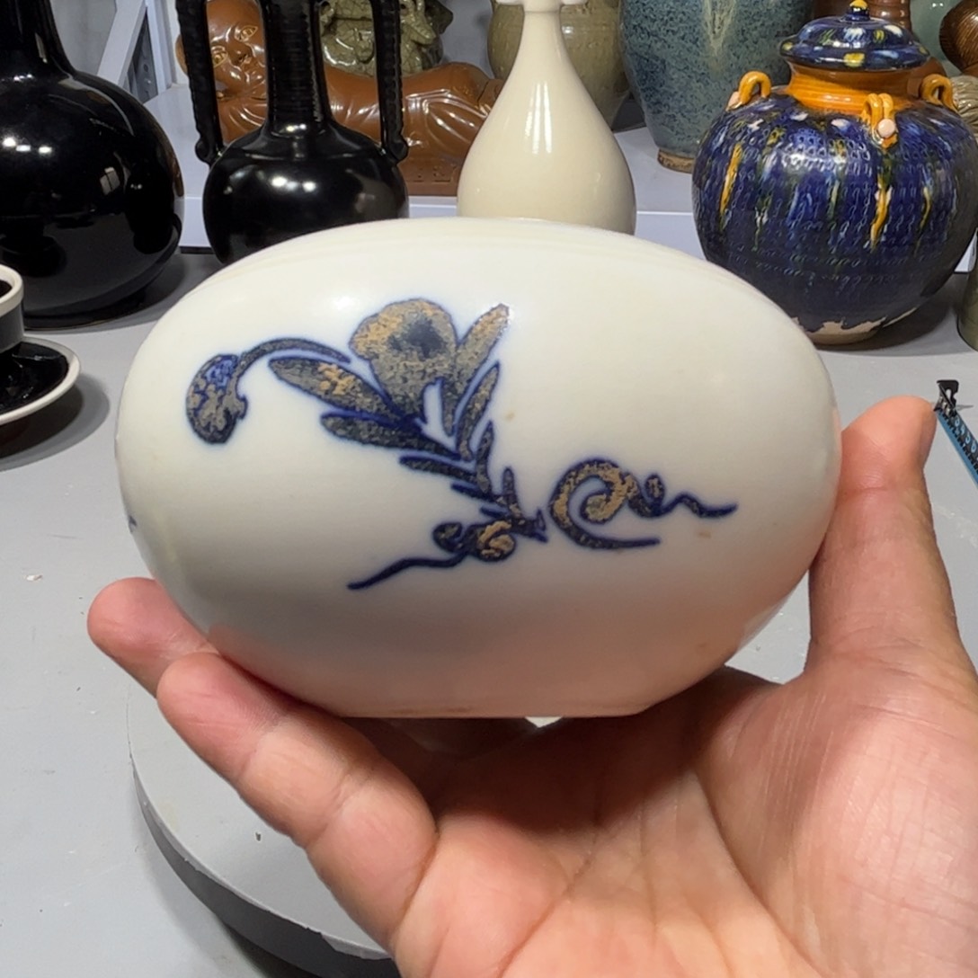 瓶邢窑白瓷品相完美