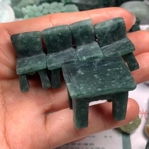 定制翡翠未镶嵌翡翠