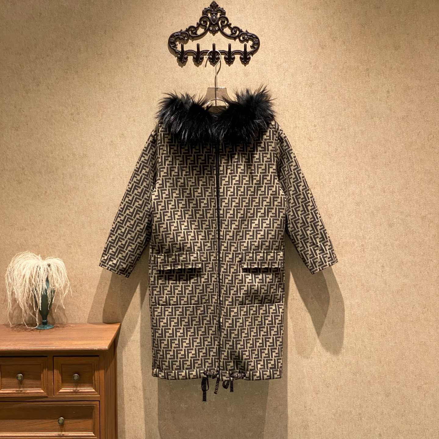 99新 FENDI/芬迪 超爆款老花双面穿长款毛领大衣/36码/41153