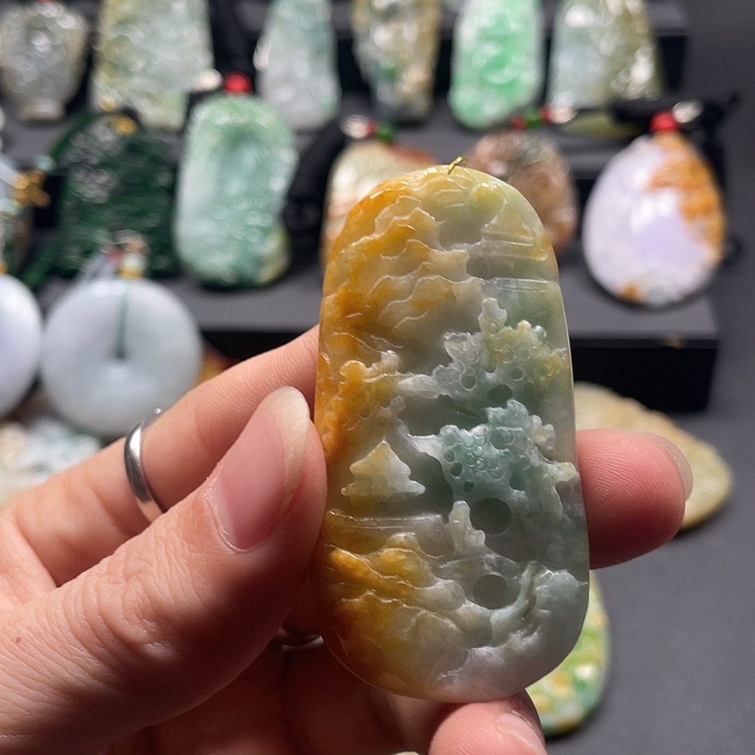 翡翠未镶嵌挂件 腾冲