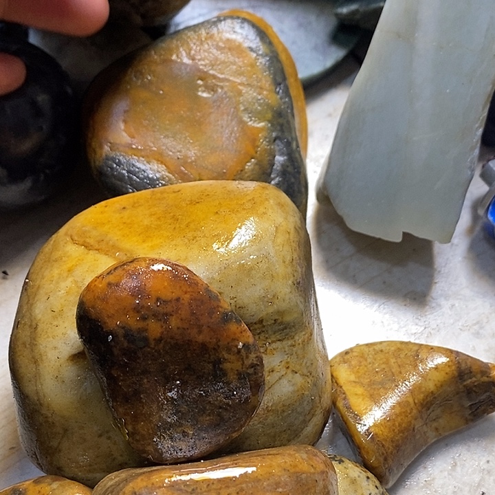 透闪石质玉珠宝半成品未镶嵌