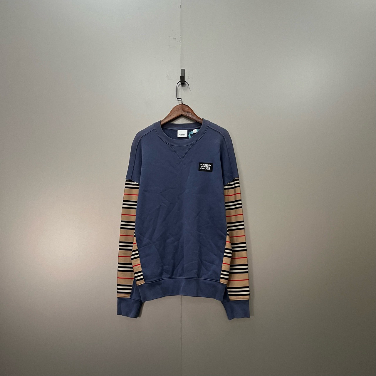 95新 BURBERRY/博柏利 j1 格纹拼接圆领卫衣 14Y/202760