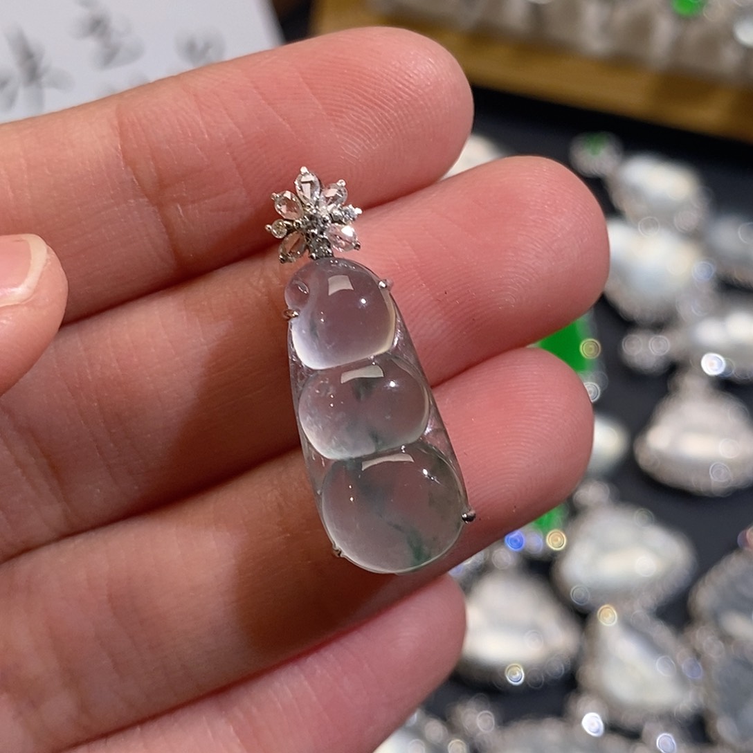 翡翠颈饰18K金镶嵌天然缅甸A货翡翠