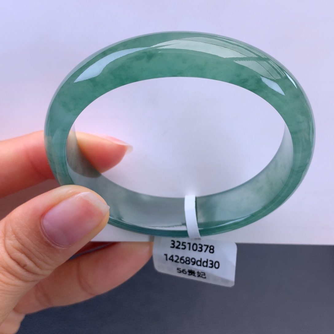 翡翠未镶嵌手镯冰莹光湖水绿贵妃手镯