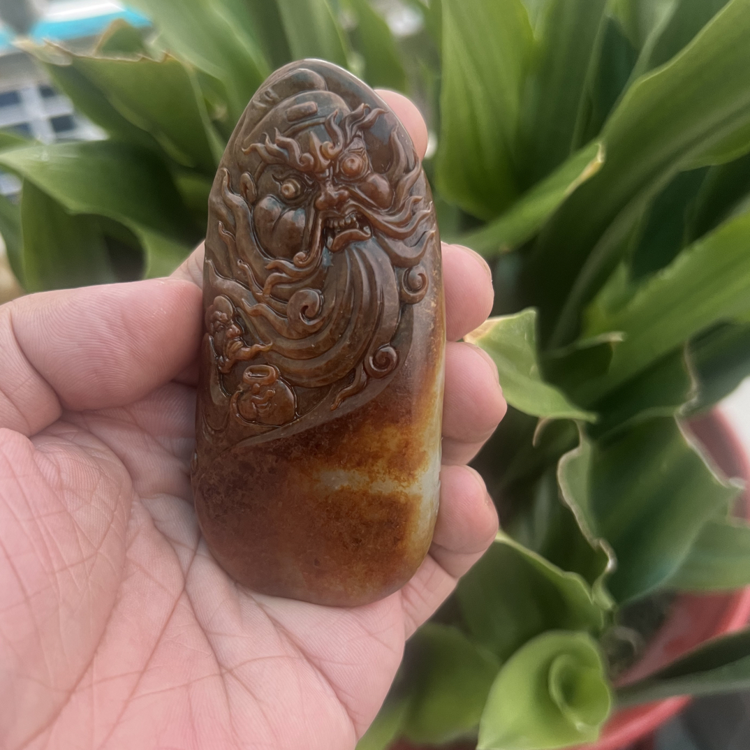 新疆和田玉黄沁带肉种油性好不干不裂