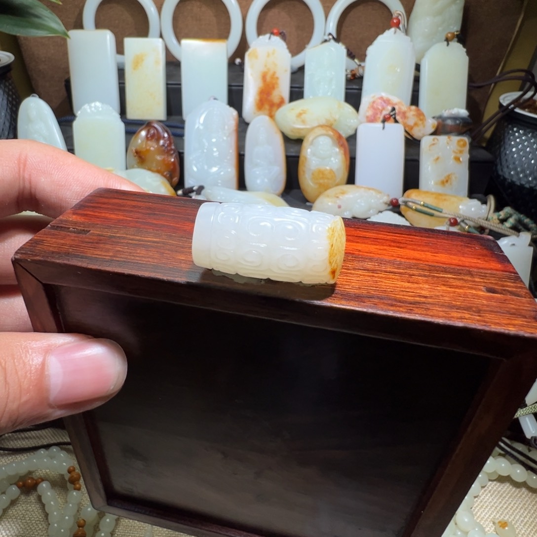 和田玉未镶嵌吊坠(不含链)