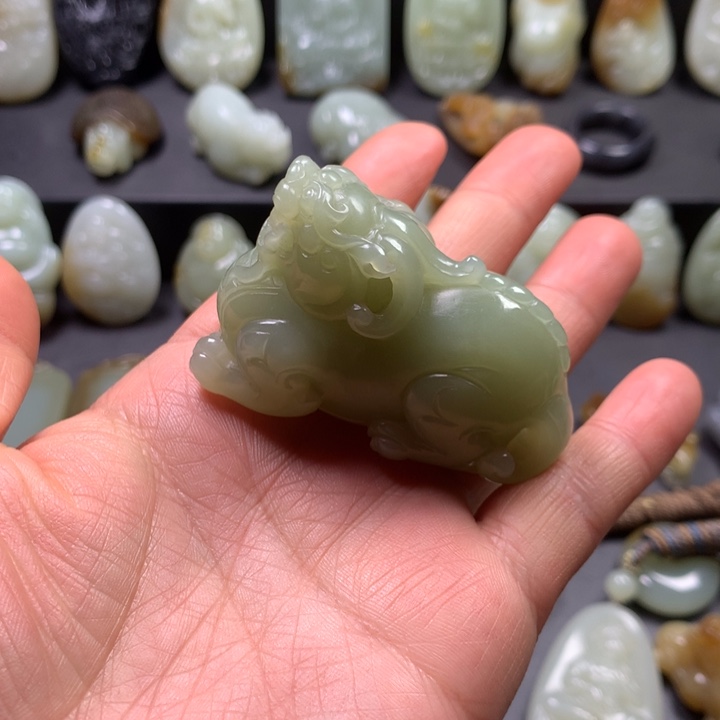和田玉（糖玉）颈饰未镶嵌