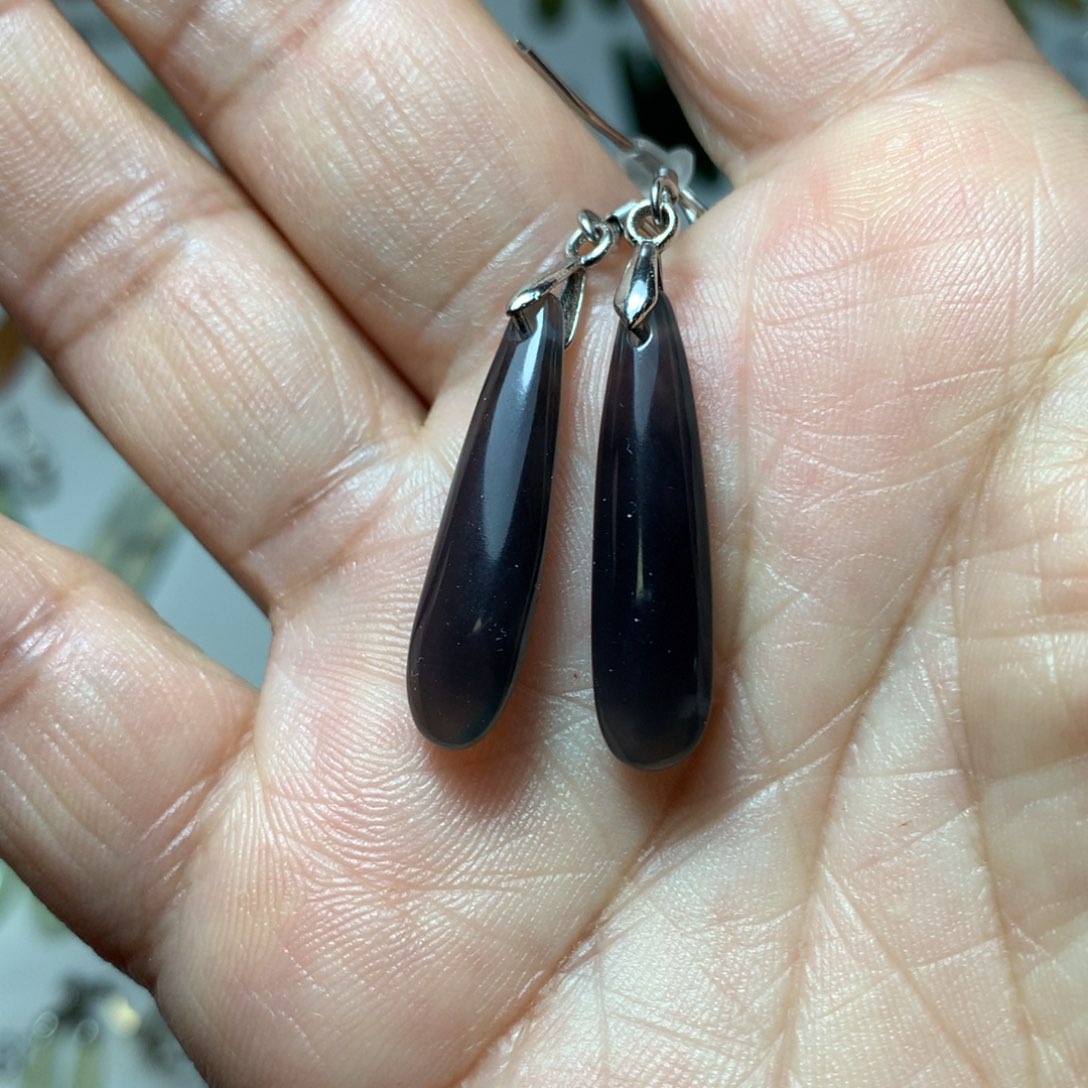 蛇纹石玉耳环未镶嵌