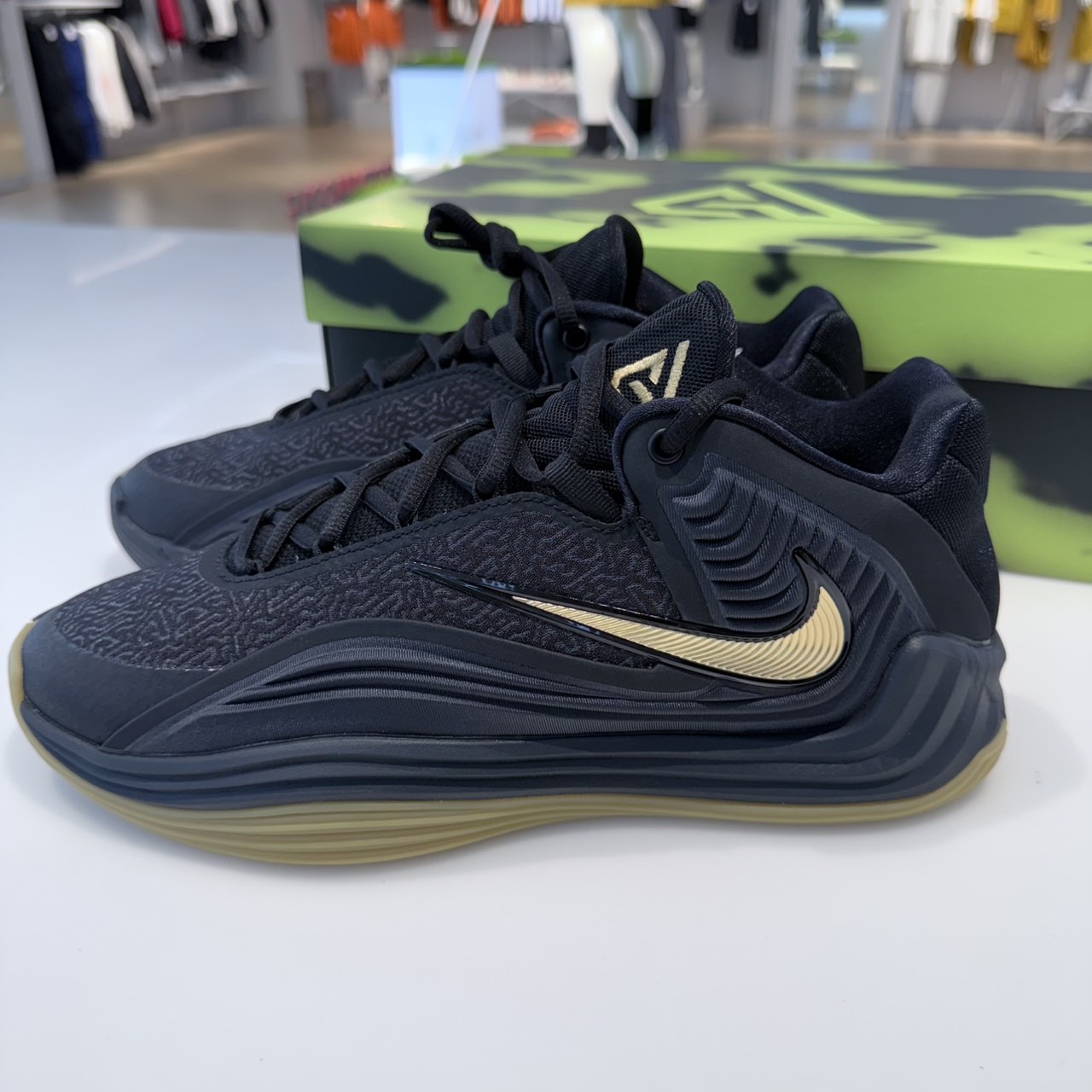 NIKE耐克双旦礼男子GIANNIS FREAK 7 EP实战篮球鞋HF3451-006