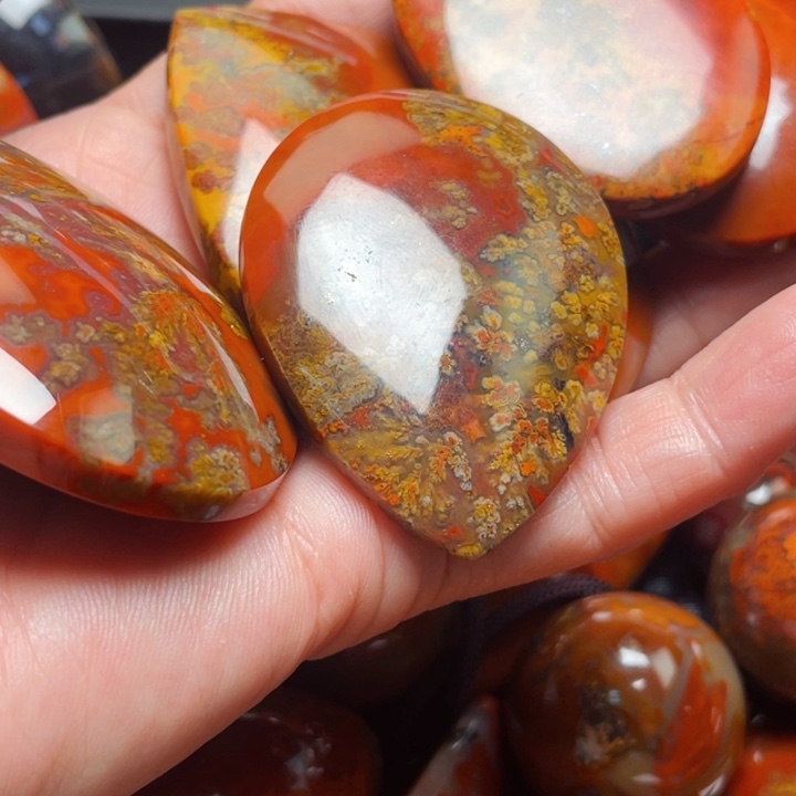 玛瑙/玉髓战国红玛瑙挂件未镶嵌枫*^