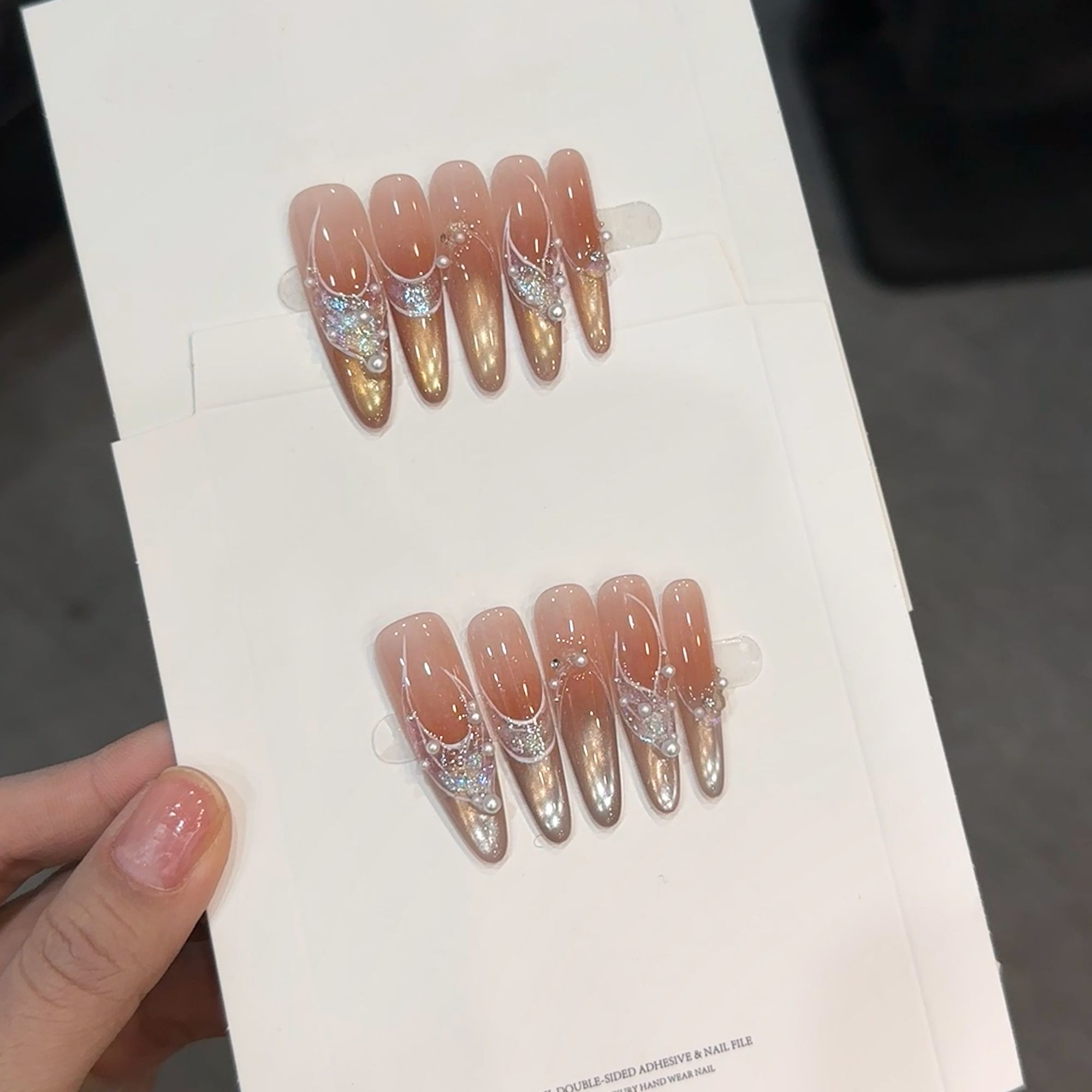 【龙鱼】-特调融肤度100%裸色纯手绘人鱼猫眼穿戴美甲