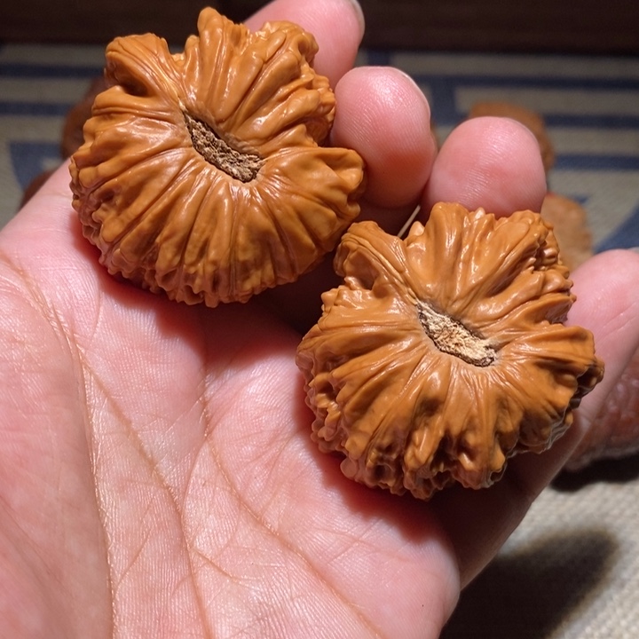 灵***子文玩核桃吊坠核桃