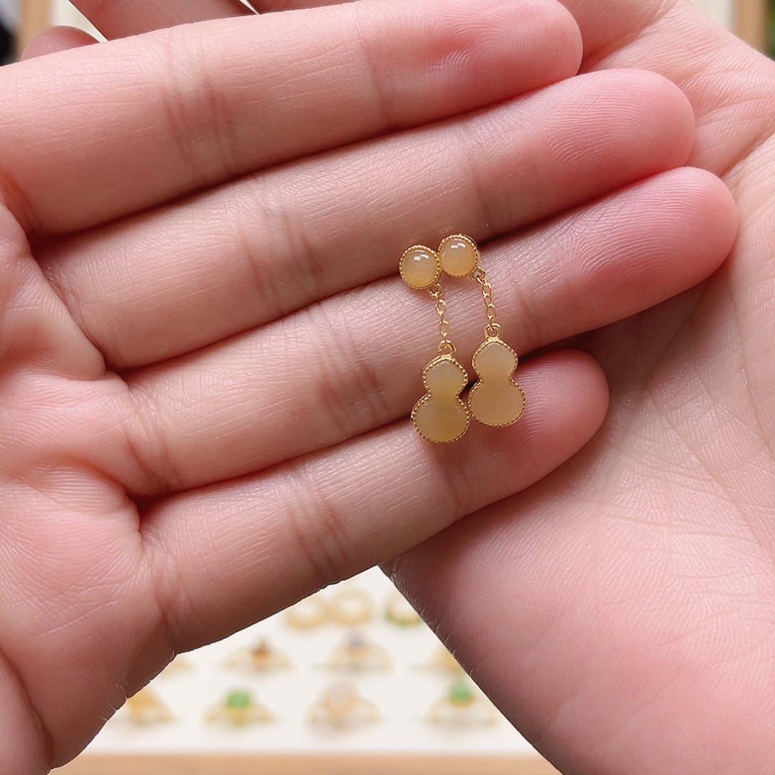 紫***心和田玉银S925镶嵌耳饰