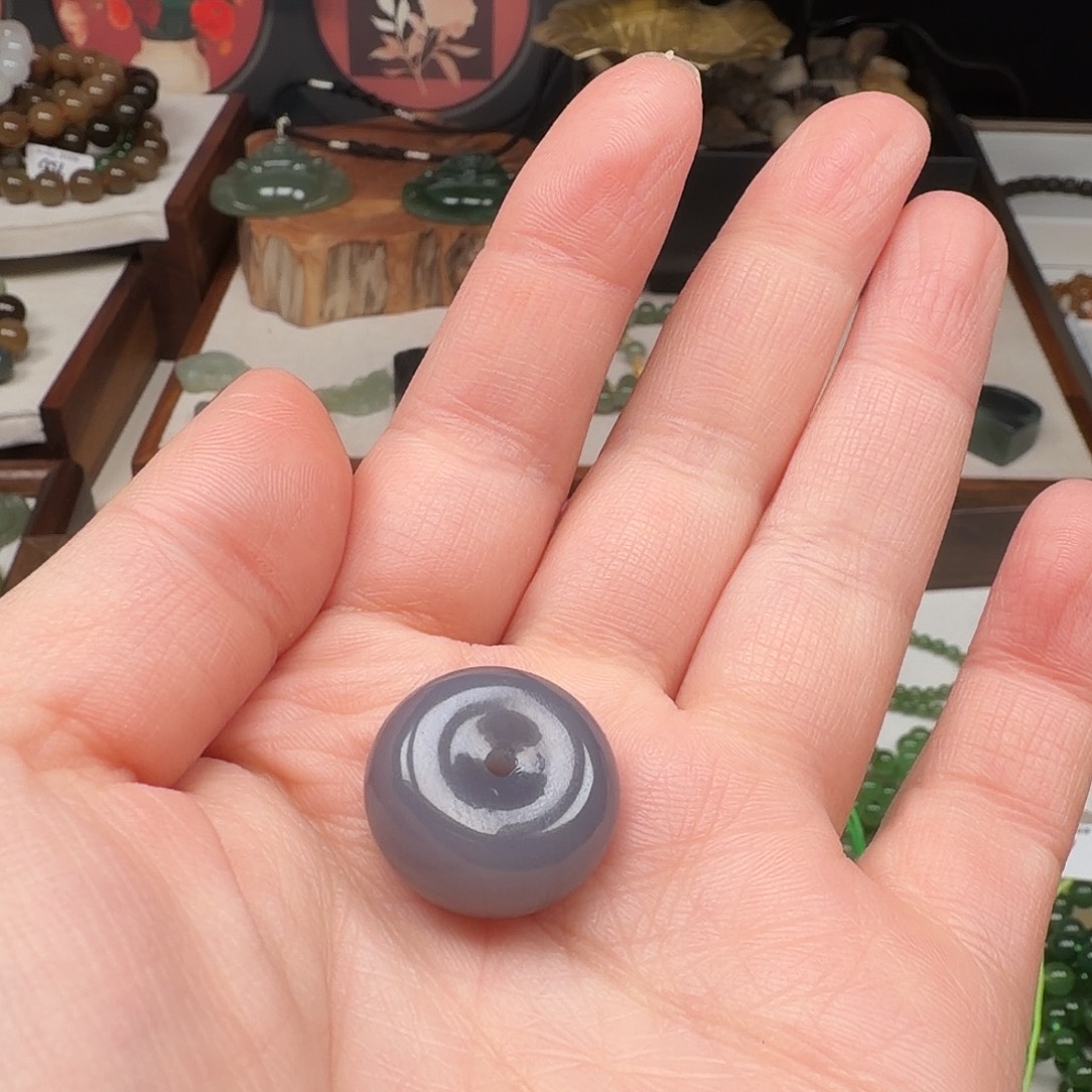 R****和田玉未镶嵌颈饰