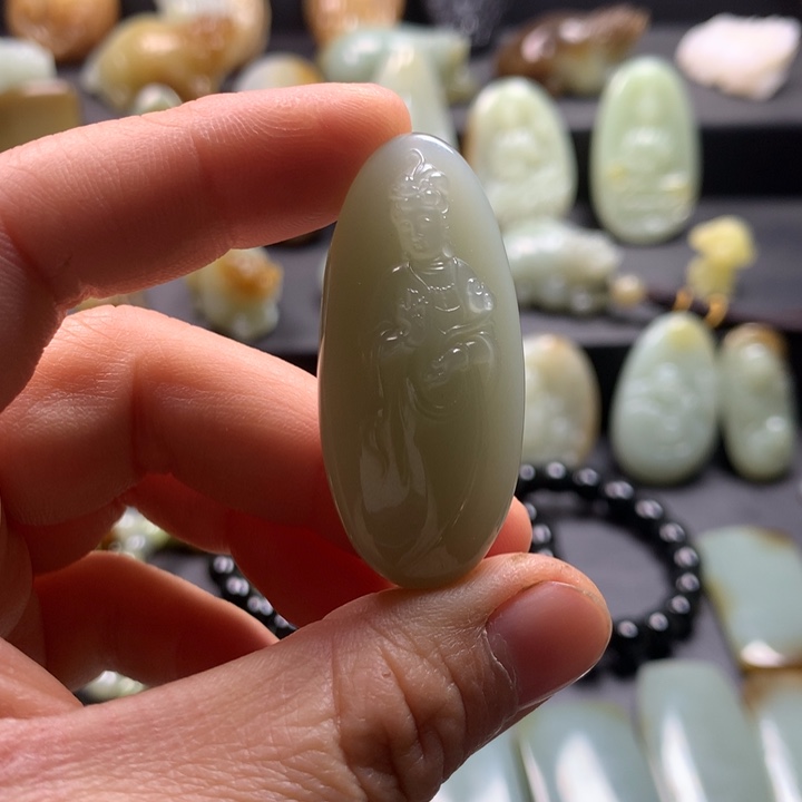 和田玉（糖玉）颈饰未镶嵌