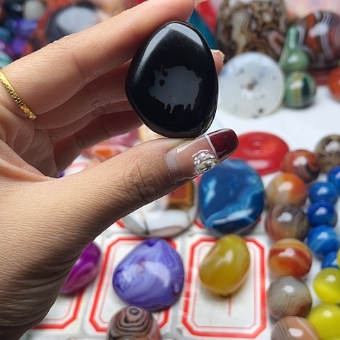 玛瑙/玉髓颈饰未镶嵌