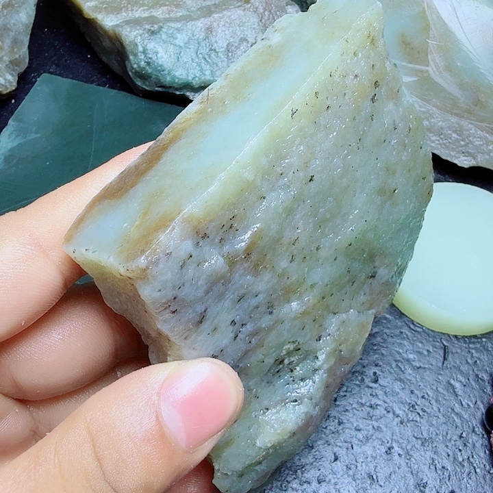 未镶嵌和田玉（糖玉）珠宝奇石