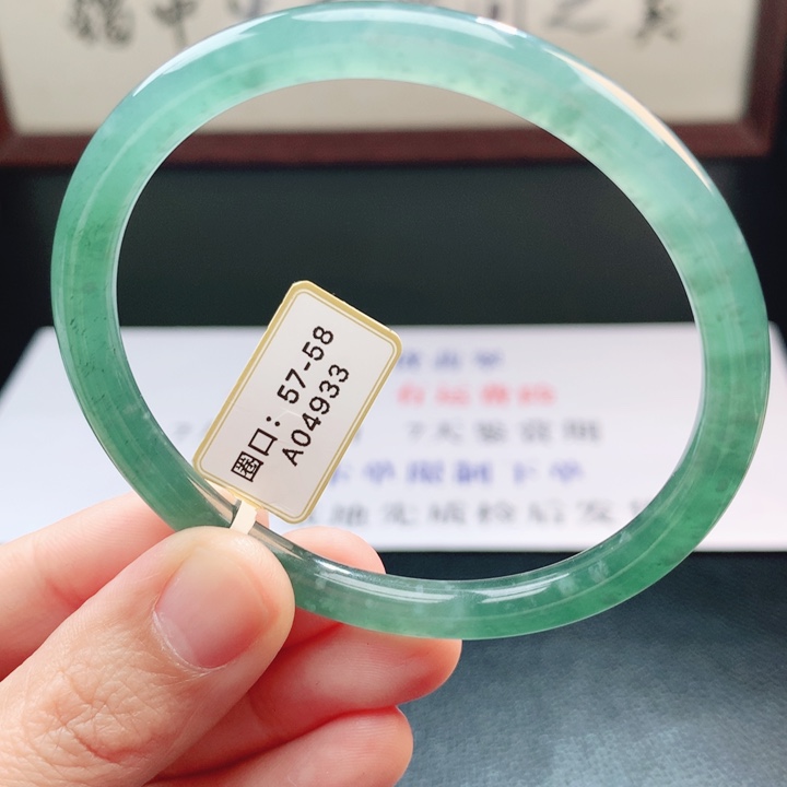 翡翠未镶嵌手镯翡翠手镯88