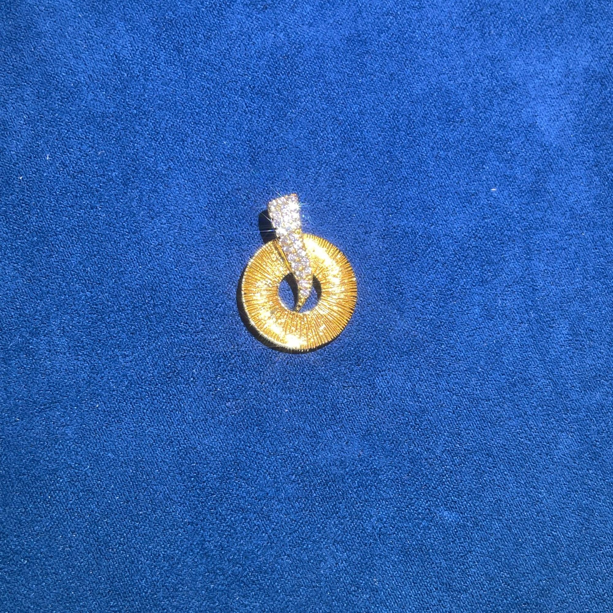 s9838黄色圆吊坠多样性发货