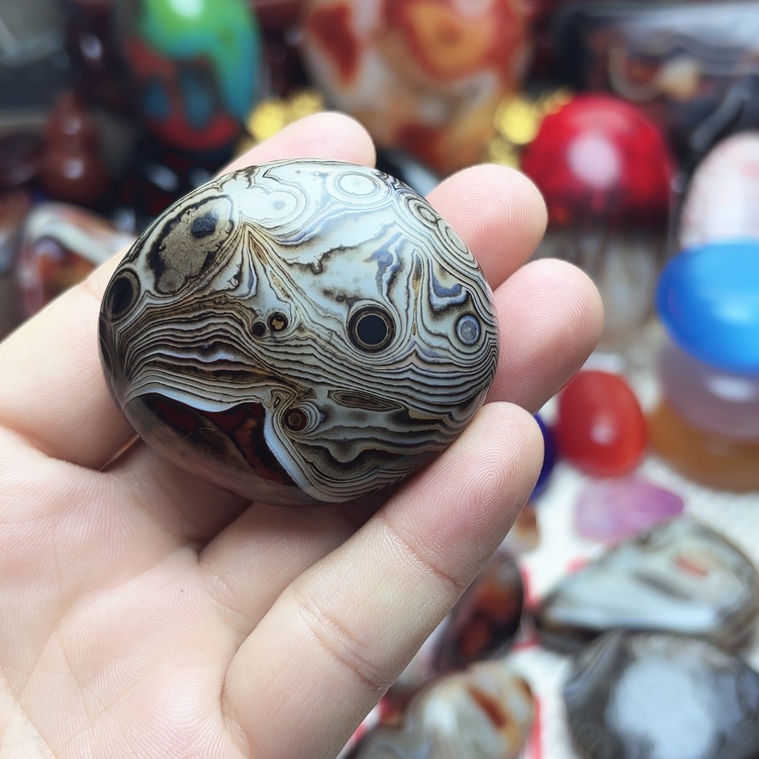 飝***玛瑙/玉髓未镶嵌珠宝半成品