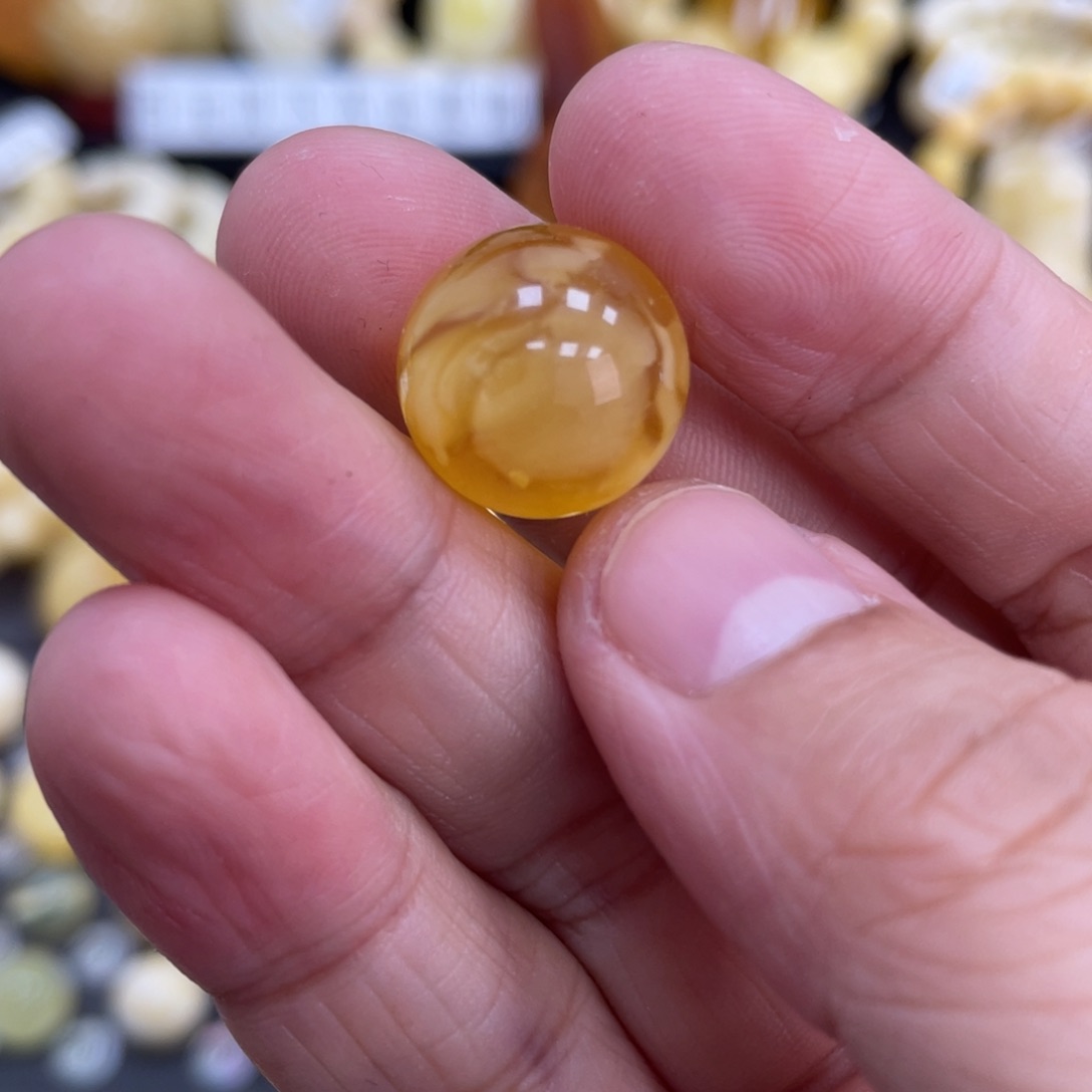 琥珀珠宝奇石未镶嵌15mm金沙