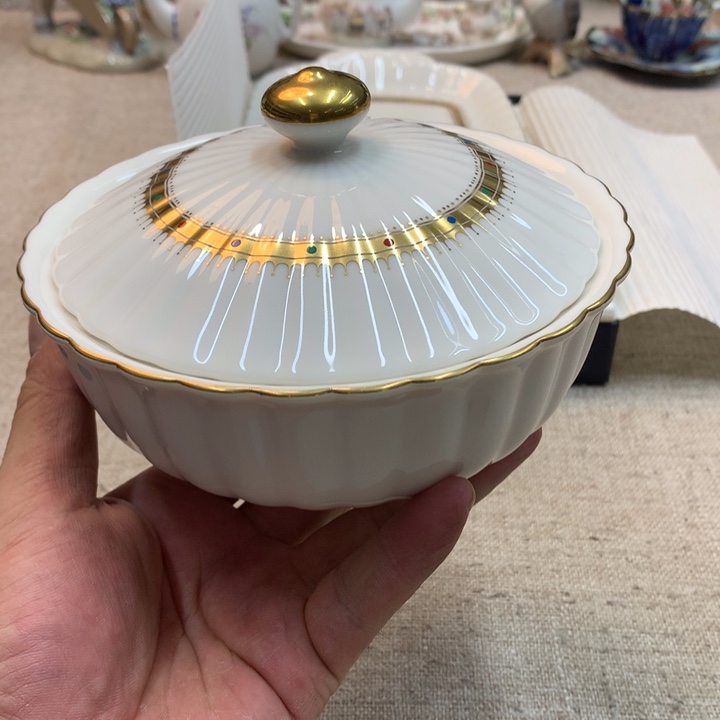 金瓷阁家的美丽瓷器