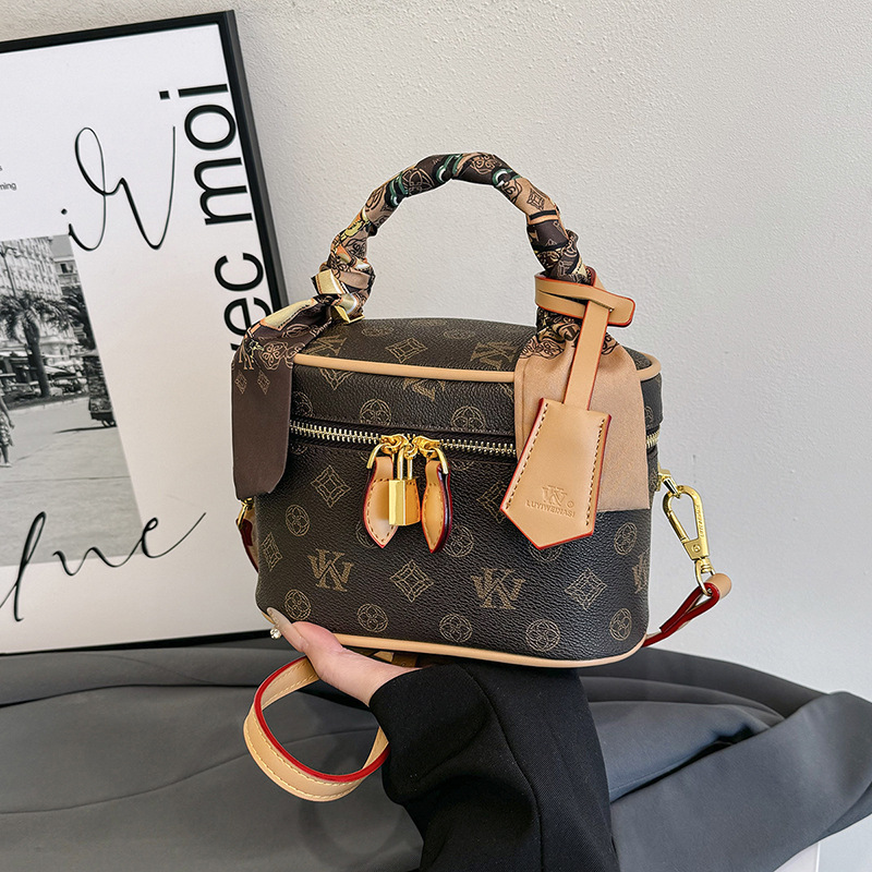 高级感手提小方包包女新款复古印花迷你水桶包单肩包斜跨包女百搭