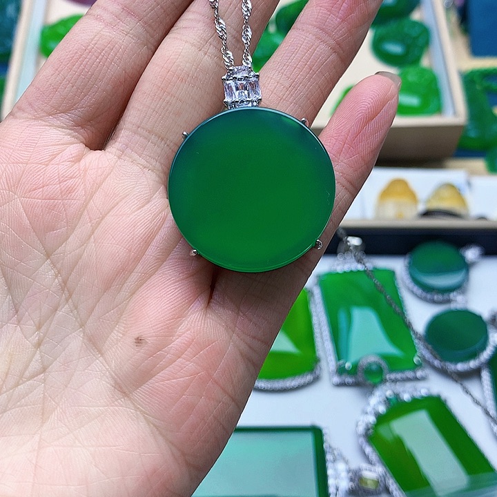 玛瑙/玉髓吊坠未镶嵌