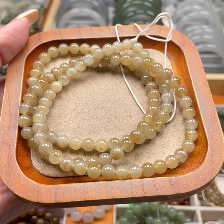 和田玉未镶嵌珠串6mm