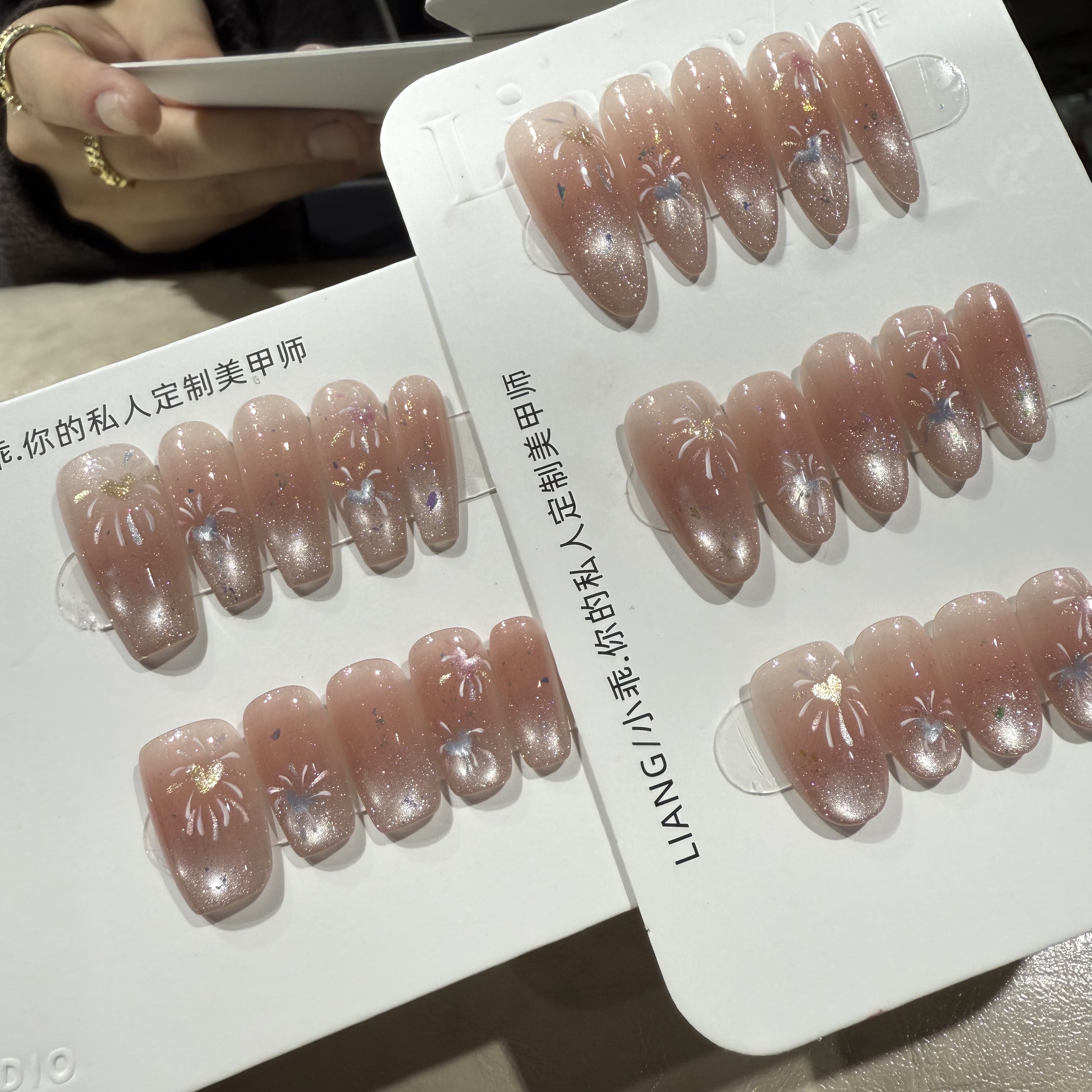  【果冻烟花】 纯手工 定制 穿戴甲 轻奢美甲显白气质穿戴式