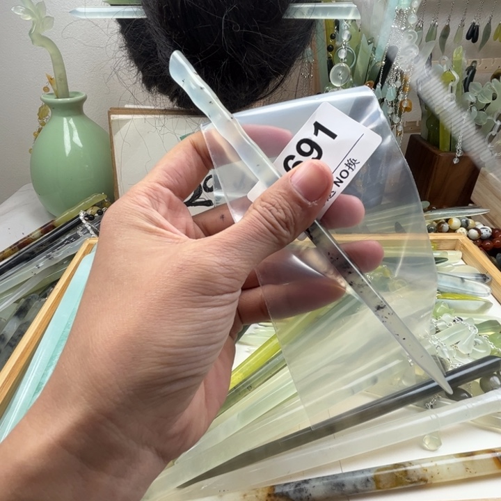 蛇纹石玉发饰未镶嵌哈**巴