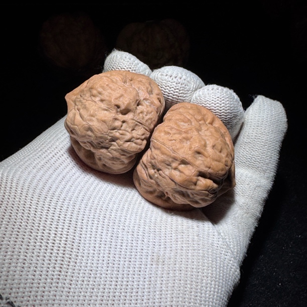 526三角桩古蟾文玩核桃水晶皮实物拍摄精品尺寸:36边36肚31高