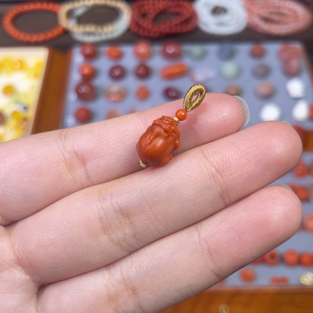 南红玛瑙未镶嵌小貔貅卡8.8