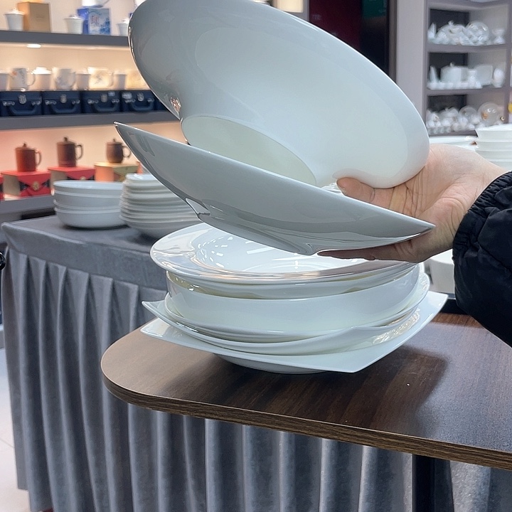 45%以上骨粉骨瓷1个高脚盘1个月光盘