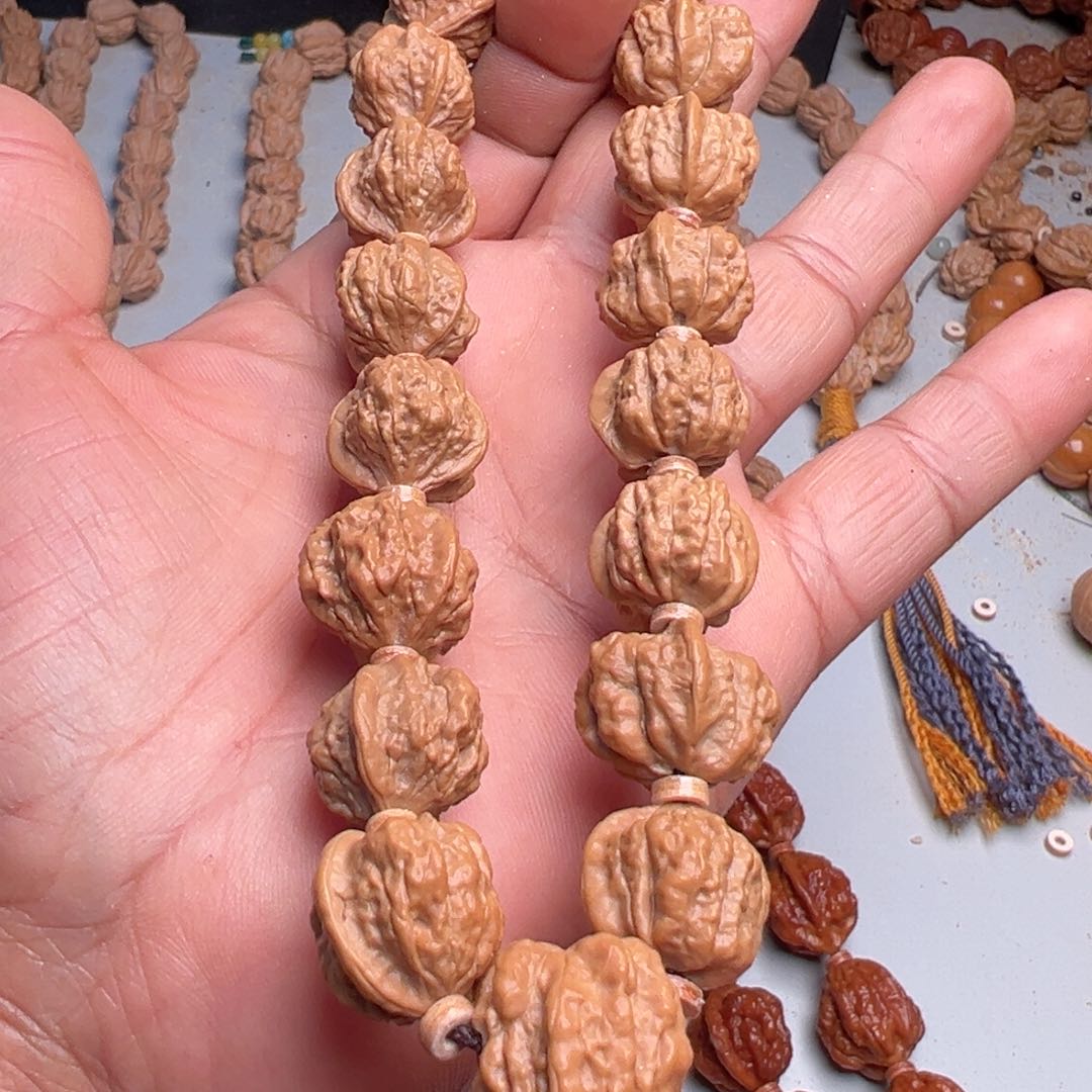 吊坠猴头核桃金蟾17太空舱