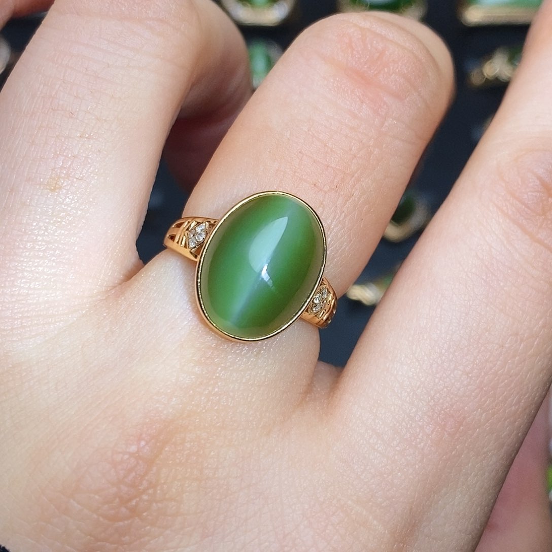 和田玉（碧玉）戒指18K金镶嵌