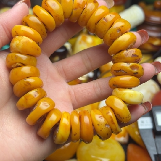 琥珀手串未镶嵌蜜蜡