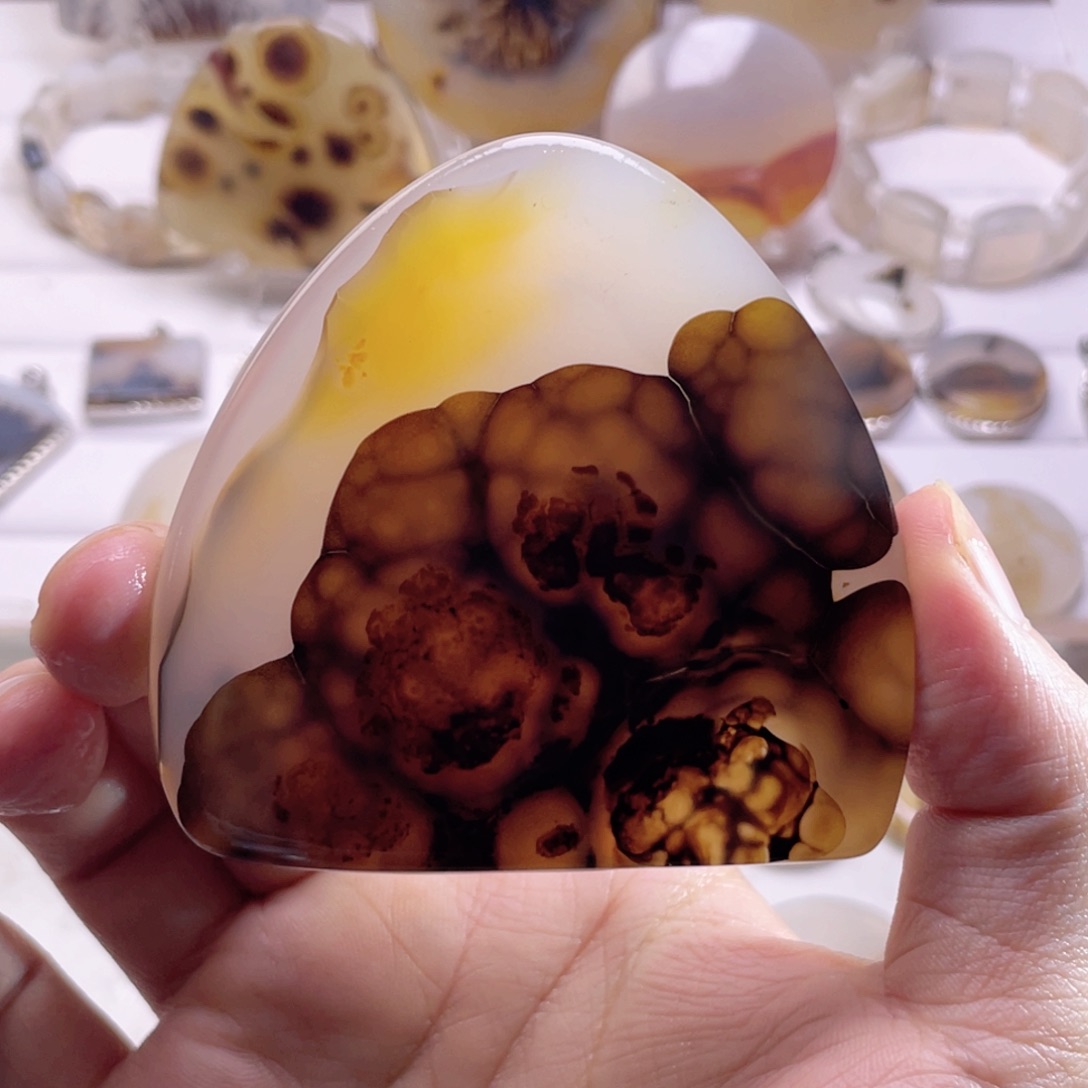 玛瑙/玉髓未镶嵌珠宝奇石