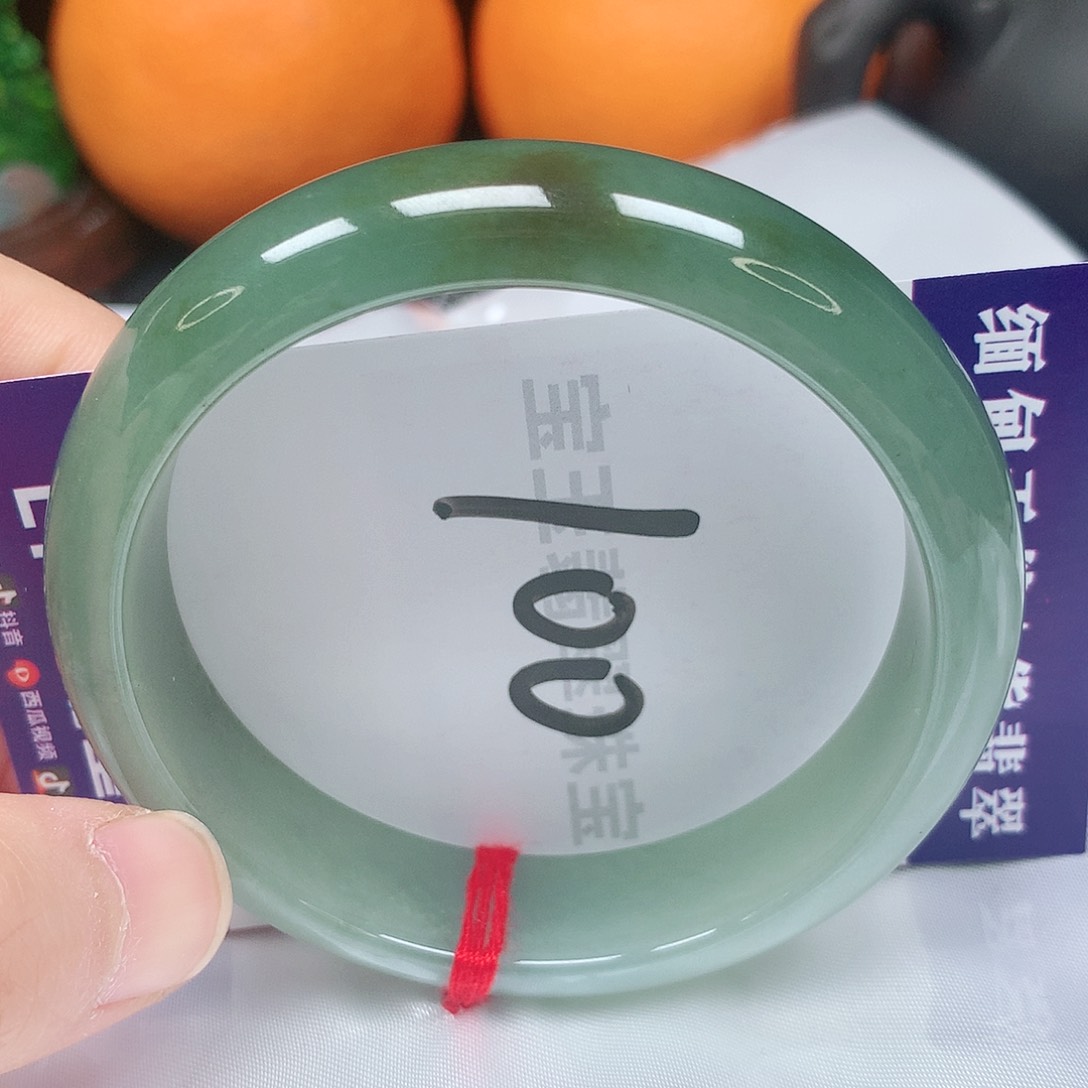 翡翠手镯未镶嵌57圈口