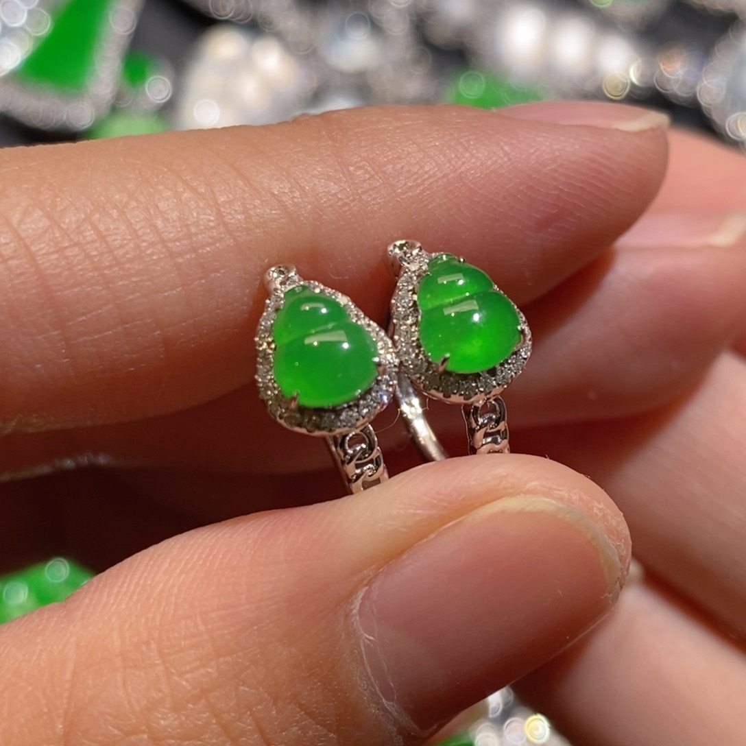 翡翠耳饰18K金镶嵌天然缅甸A货翡翠